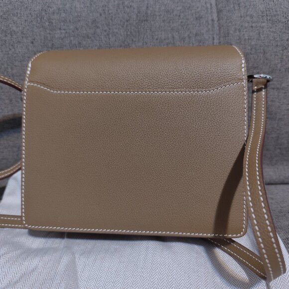 Crossbody leather bag NWT taupe color - Picture 4 of 4